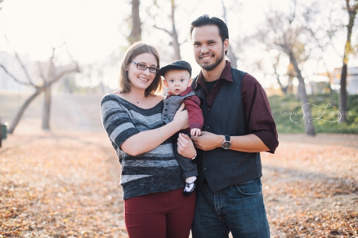 A family photo session with a mother, father, and baby son in Fort Worth, Texas.