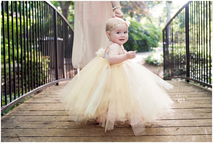 A beautiful mommy and me session at the Grapevine Botanical Gardens on baby