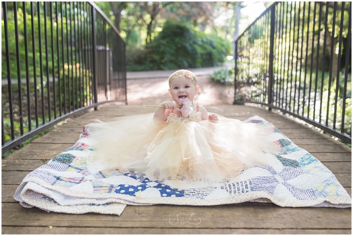 A beautiful mommy and me session at the Grapevine Botanical Gardens on baby