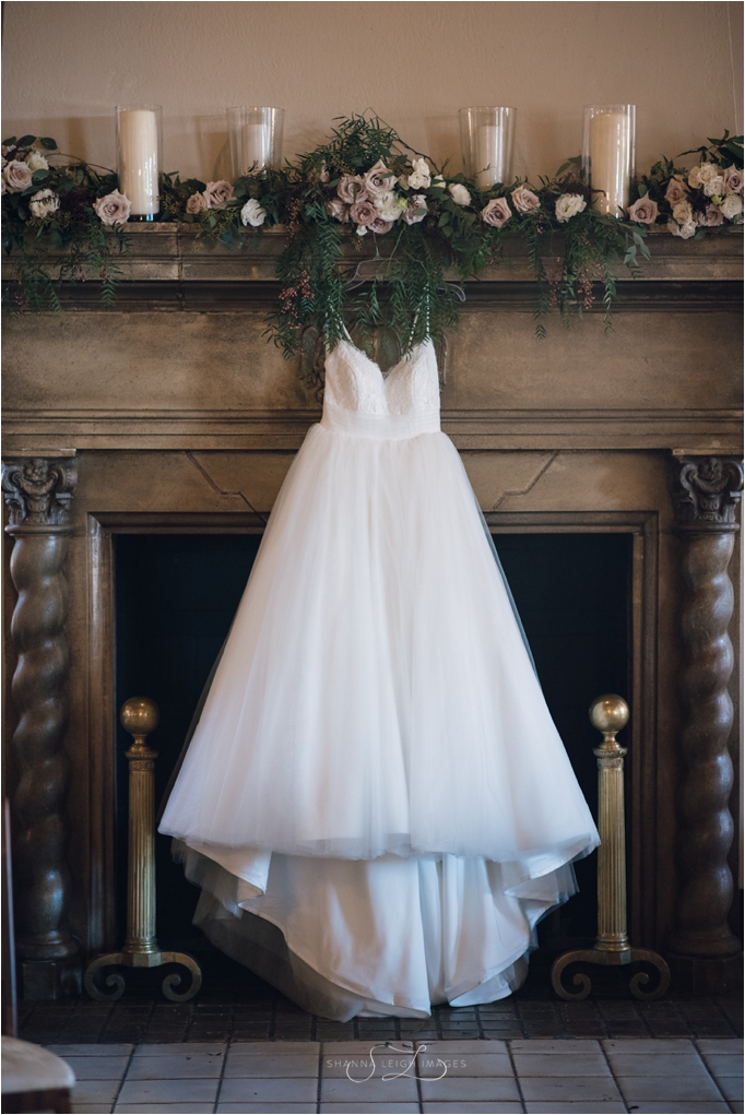 Gorgeous florals by Kate Foley Design draped on the mantle at the Historic 512 in Fort Worth, Texas.