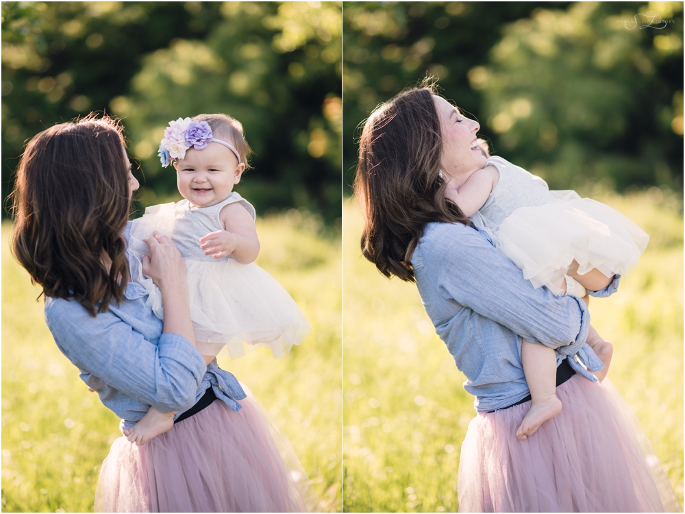 Mommy and me photos with tulle skirts.
